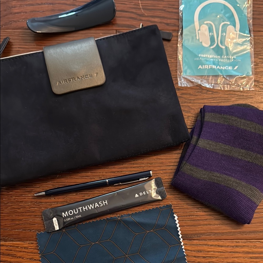 Air France Business Class Soft Travel Kit - Picture 4 of 5